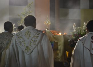 Recorrer Monumentos, una tradición de los católicos en el Jueves Santo - Itagüí