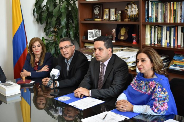 Senador Trujillo radica proyecto de ley a favor de los docentes - Itagüí Hoy