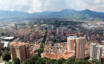 Jornada ambiental y comunitaria en el barrio Triana de Itagüí