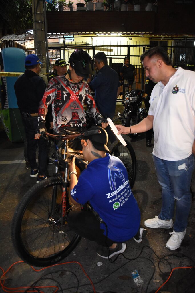 Con marcación gratuita en los barrios de Itagüí se busca prevenir el hurto de vehículos