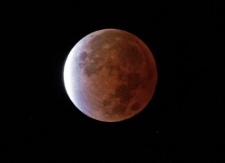 ¡El cielo se iluminará con un impresionante Eclipse Lunar!