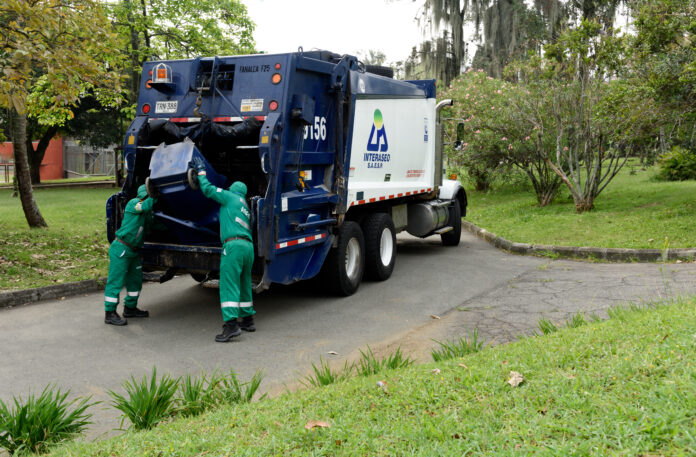 IMG_0386-696x457 Inconvenientes en la recolección de residuos