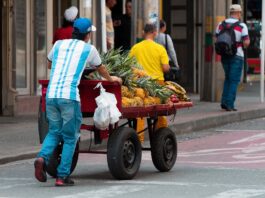 Renueve el permiso de uso de espacio público