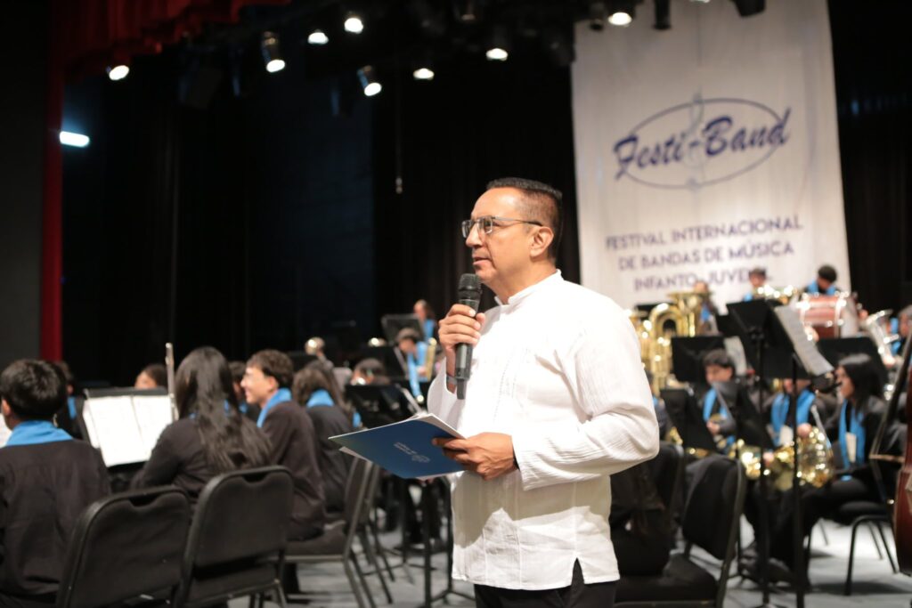 Estudiantes de Itagüí dejan en alto el nombre de la ciudad en festival internacional de bandas en República Dominicana - Itagüí Hoy | Noticias de Itagüí