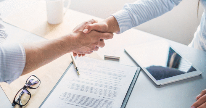 2 Más de 100 vacantes de empleo disponibles