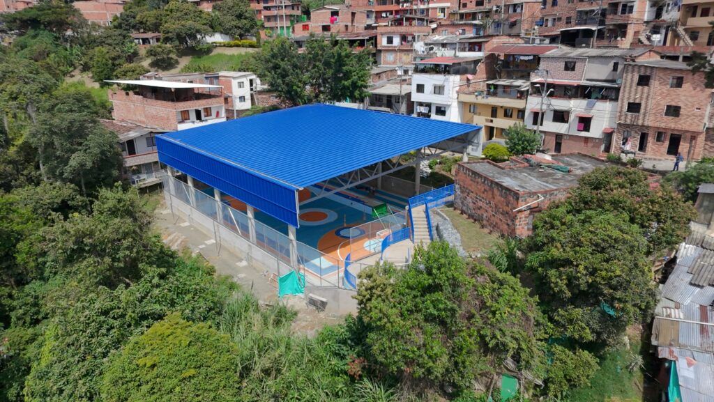 Corregimiento El Manzanillo de Itagüí estrena 2 placas polideportivas cubiertas - Itagüí Hoy | Noticias de Itagüí