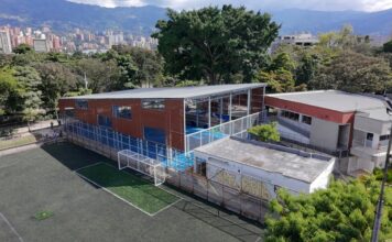 En San Fernando, el barrio de Itagüí donde nació el fútbol profesional colombiano, estrenaron escenario deportivo