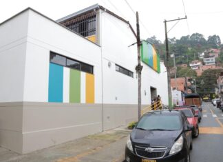 Entregan renovada la Institución Educativa Avelino Saldarriaga, sede La Unión
