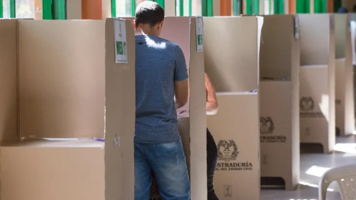 Inició la jornada electoral