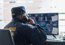 encima al vigilante!